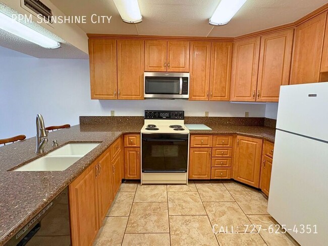 Photo - 11945 143rd St