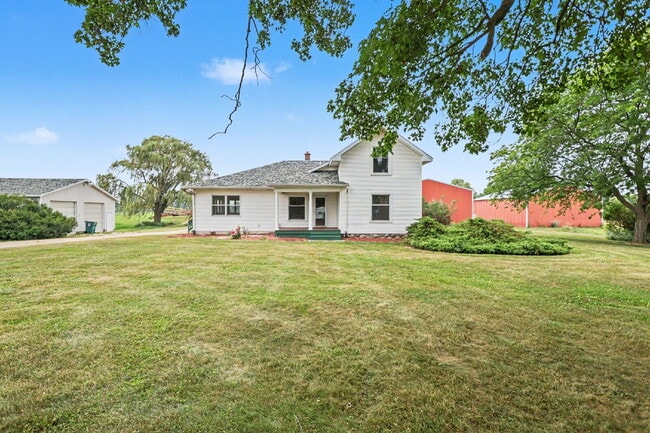 Photo - Secluded Farmhouse on over 1.5 acres.  $1990/ Month.  3 beds/ 2 baths