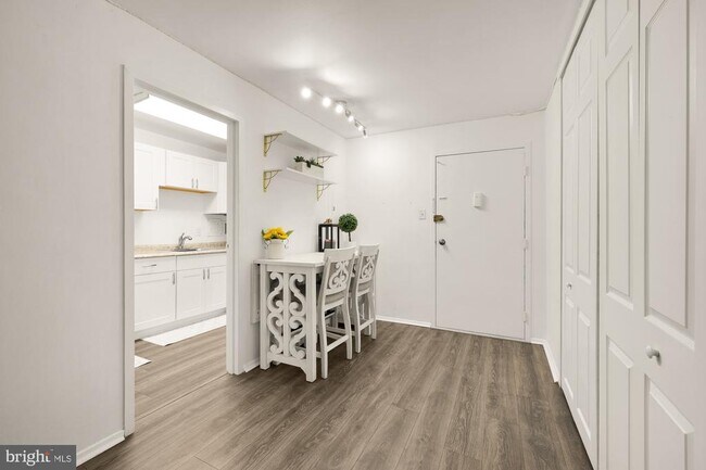 Photo - 2401 H St NW Unit 209
