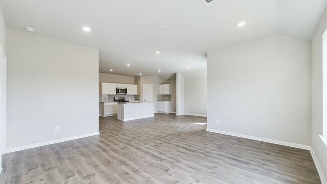 Photo - 105 Whirlaway Dr