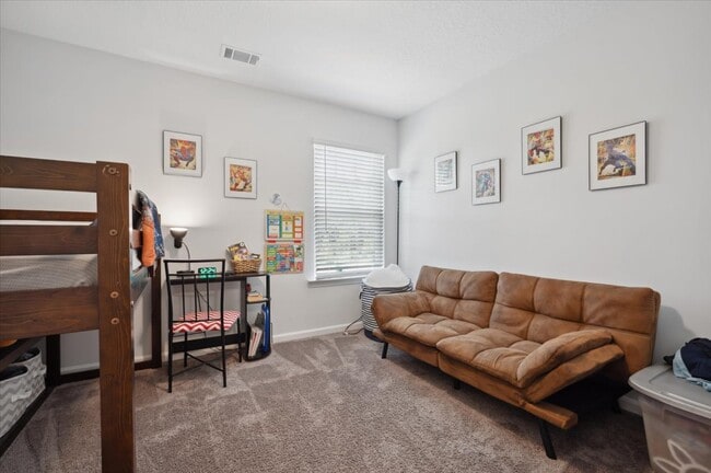 Photo - 58 Summerhill Dr NE