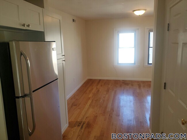 Photo - 914 Dorchester Ave Unit 2