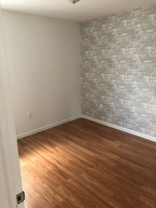 Photo - 37 Rochester Ave