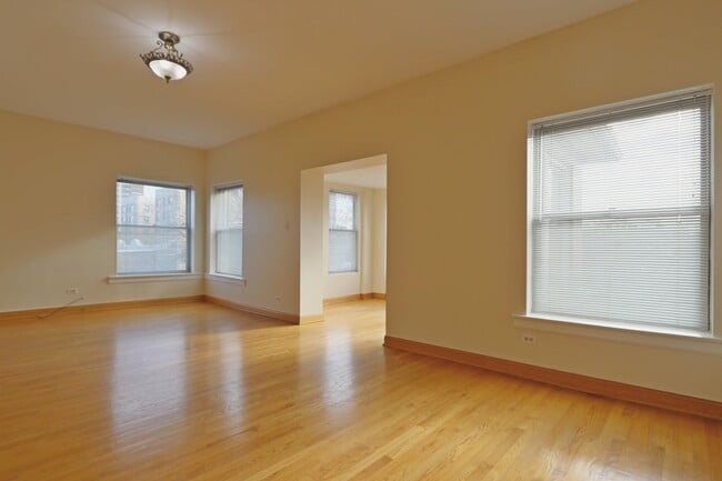 Photo - 918 W Buena Ave Unit Apt 3