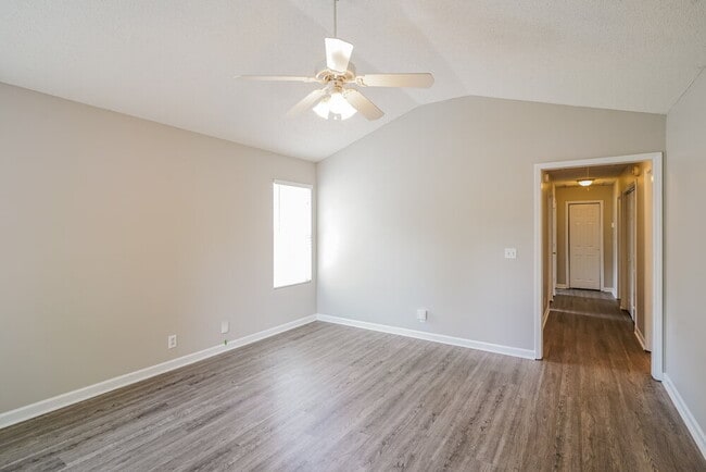 Photo - 1515 Rochester Dr