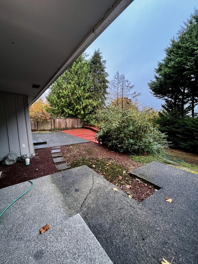 Secluded Puyallup Home with Full 2-Bedroom ADU and Panoramic City Views