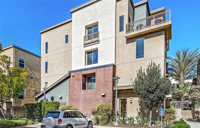 Building Photo - 39 Waldorf