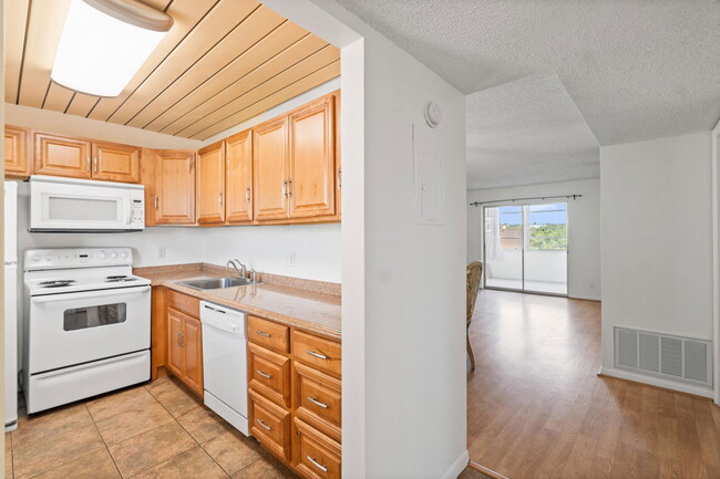 Photo - 2515 NE 2nd Ct Unidad 418