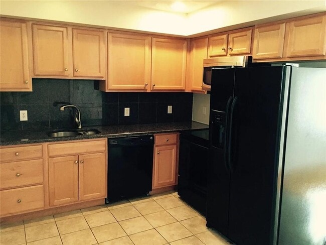 Photo - 413 Atwells Ave Unidad 2