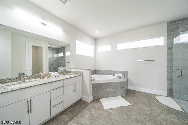 Building Photo - 1608 NW 38th Ave