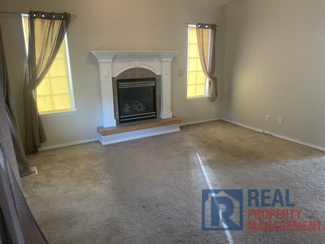 Photo - Traditional Two Story In SW Boise!