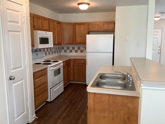 Photo - 13049 Skyline Dr