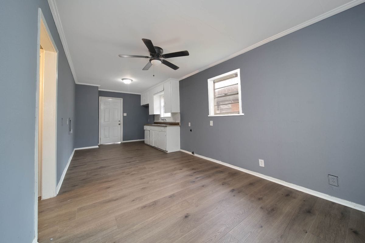 Photo - 2310 Kabee St