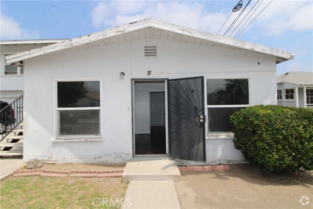 Building Photo - 4954 Tweedy Blvd Unit F Rental