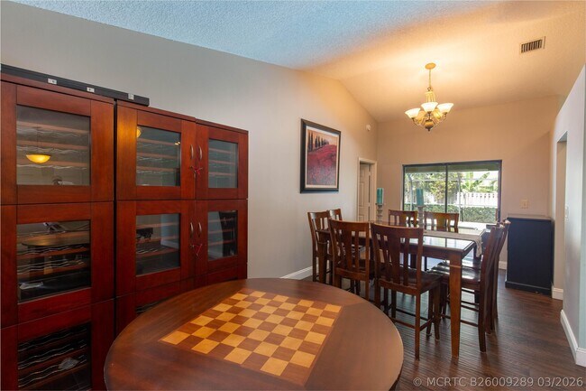 Photo - 1123 Northumberland Ct