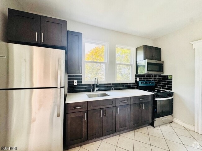 Building Photo - 91 E Passaic Ave Unit 2 Rental