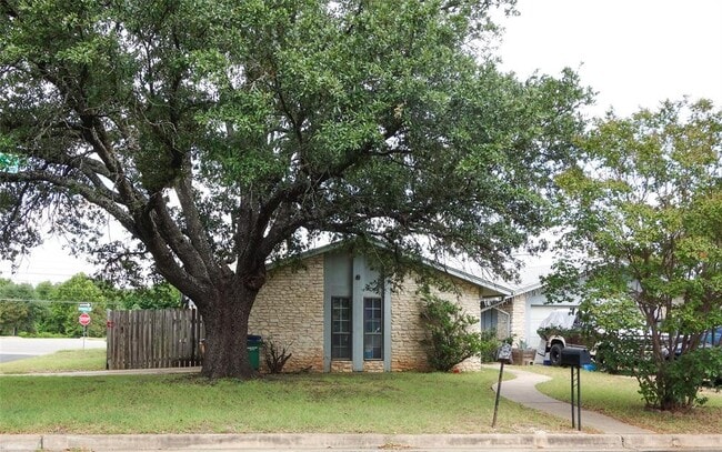 Photo - 1416 Cardinal Hill Dr Townhome