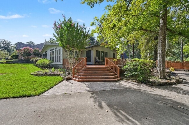 122 Warbonnet Dr