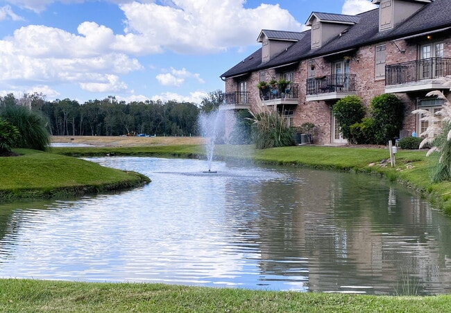 Building Photo - 1BR/1BA Upstairs Unit 6B