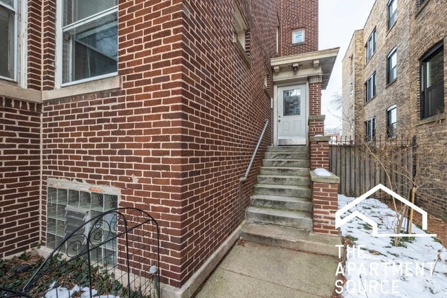 Photo - 1432 W Jonquil Ter Unit 2