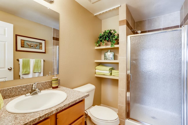 Sterling Heights, Greeley, Co. Apartments