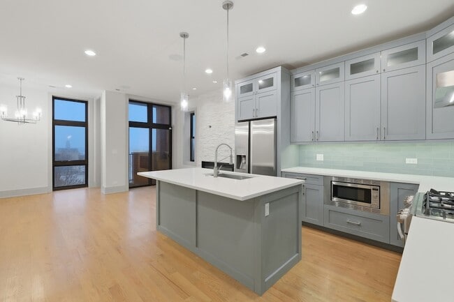 Photo - 4226 S Ellis Ave