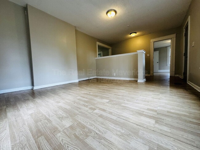 Photo - 2208 Duncan Ave