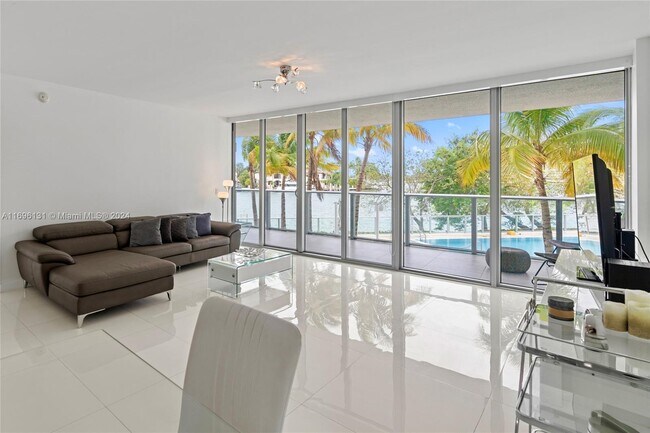Photo - 6620 Indian Creek Dr Unit #211