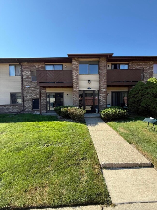 Photo - 7708 Manor Cir Unit Apt 103