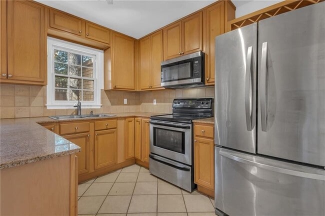 Photo - 1101 Collier Rd NW