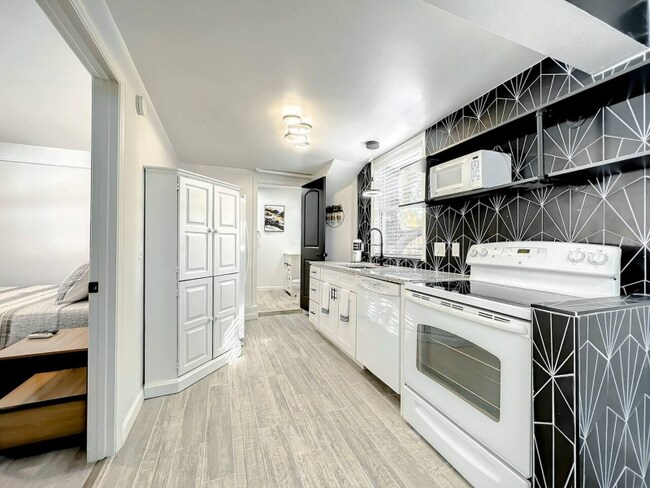 Photo - 1829 Hollenbeck Dr Unit 2