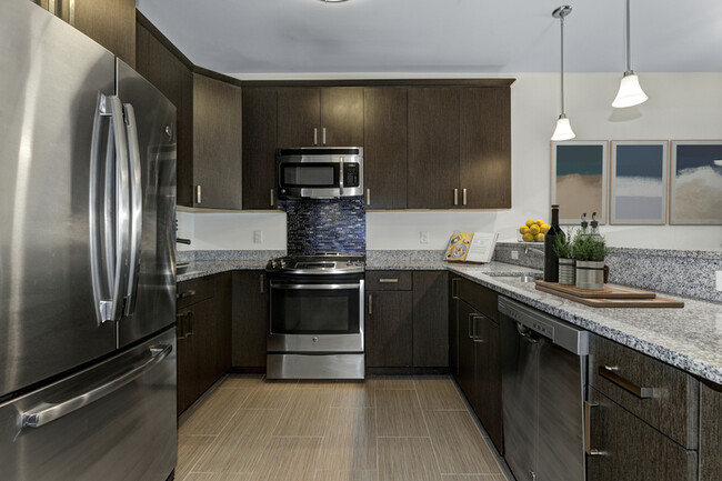 Building Photo - Fair Lawn Promenade Rental