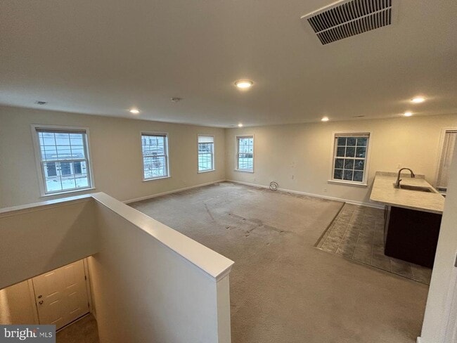 Photo - 414 W 7th St Unidad B