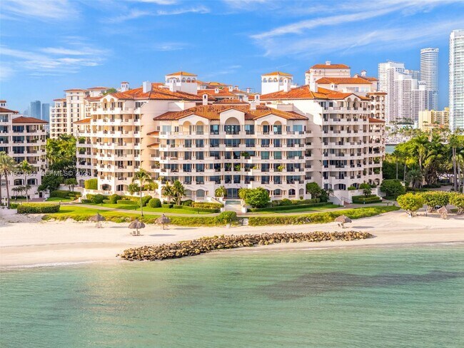 Building Photo - 7471 Fisher Island Dr Unit 7471