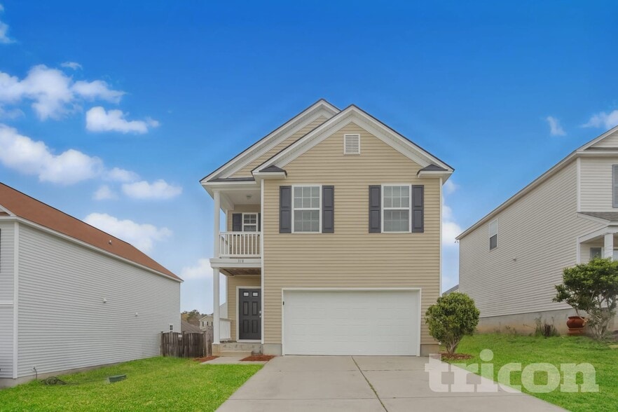 318 Cavalier Ln