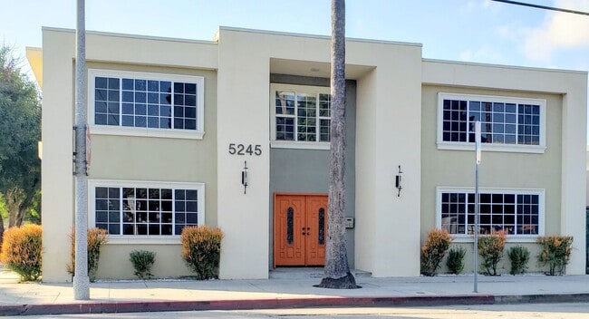 5245 Bakman Ave.