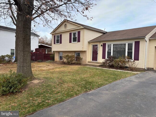 Photo - 2614 Armada St