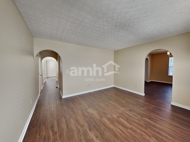 Photo - 2419 Hoose Dr