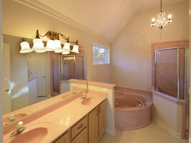 Photo - 3 bed, 2 bath in Arlington/Lakeland area