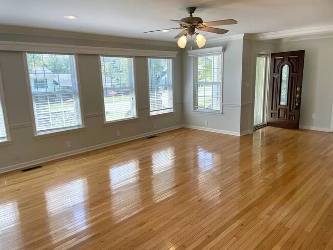 Photo - 134 Milford Dr