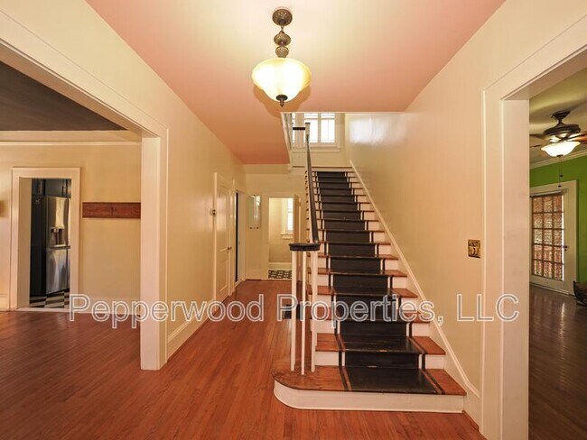 Photo - 544 S Irwin Ave