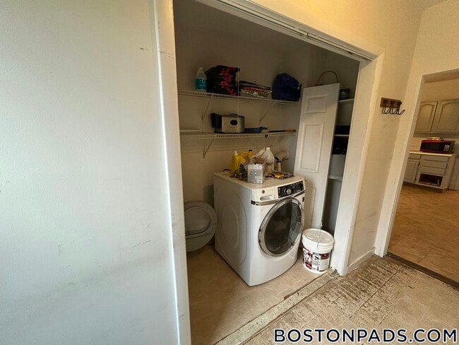 Photo - 60 Old Common Rd Unit 1