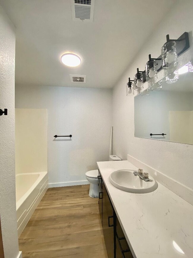 Photo - 3051 Hazel Ave