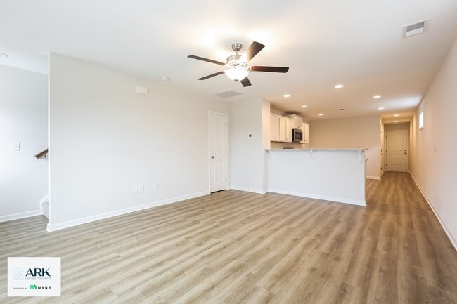 Photo - 617 Green Wigeon Rd