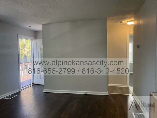 Photo - Well Kept Block in Midtown, Garage!