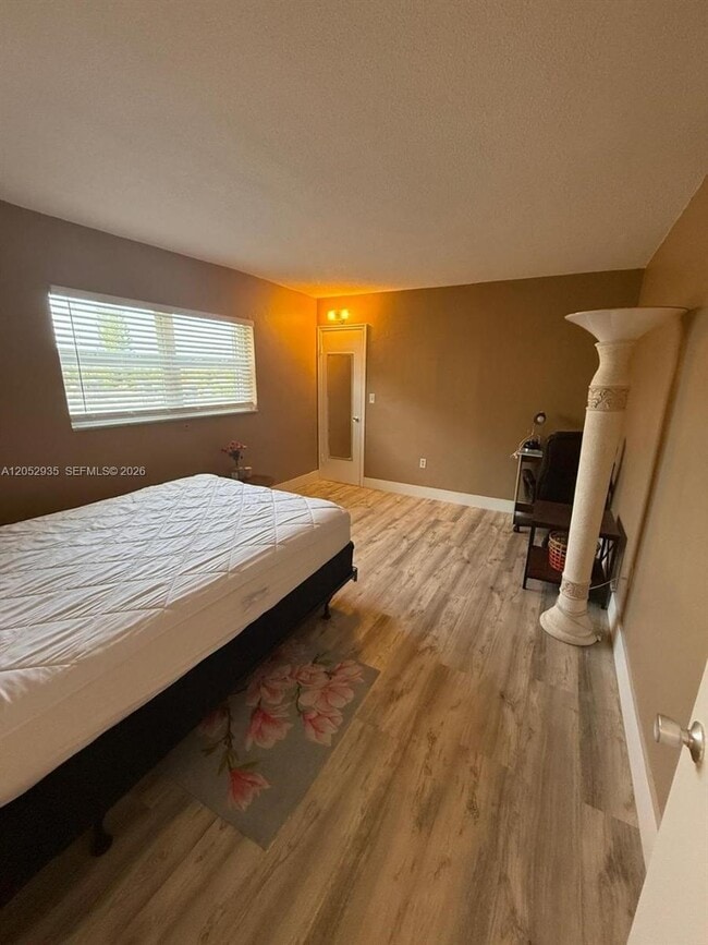 Photo - 1747 Rodman St Unit 305