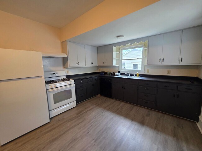 Photo - 4 Bed 2 Bath Single Family Home in Wisconsin Rapids