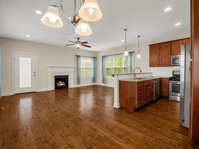 Photo - 19 Tudor Way