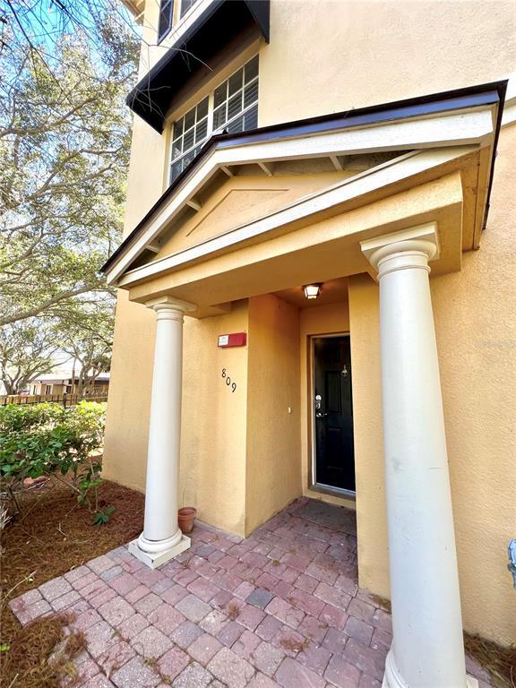 809 Harbor Oak Ln