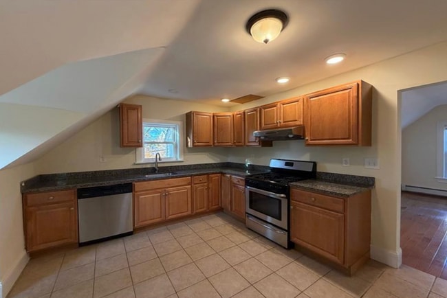 Photo - 102 Sycamore St Unit #3